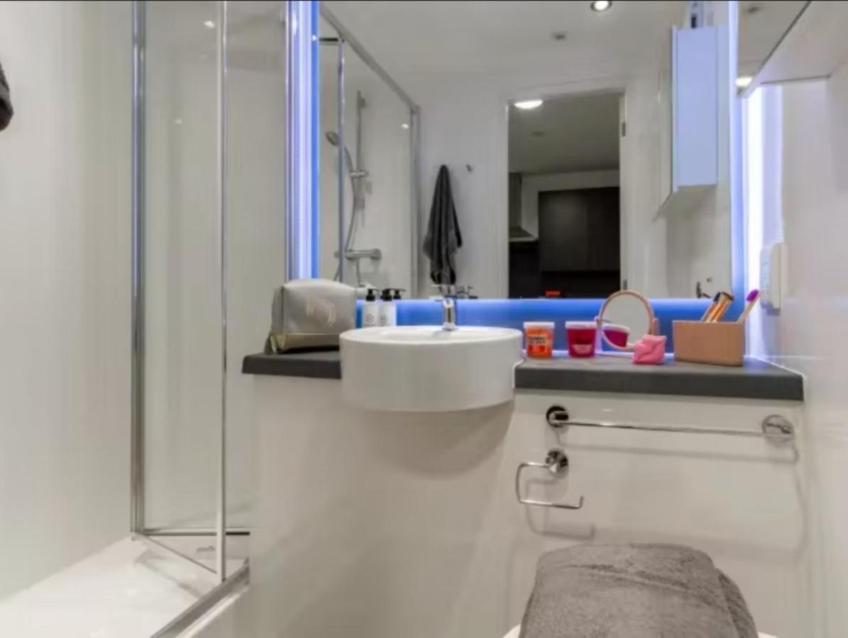 Modern Rooms In Wembley, Sk Londra Esterno foto